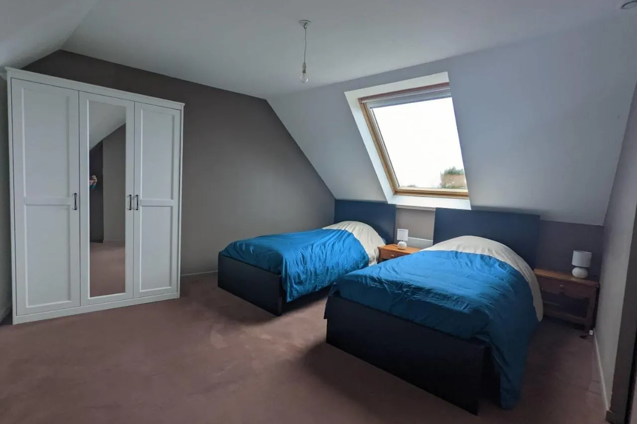 Holiday home Longere Renovee Avec Acces Direct A La Mer Guimaec