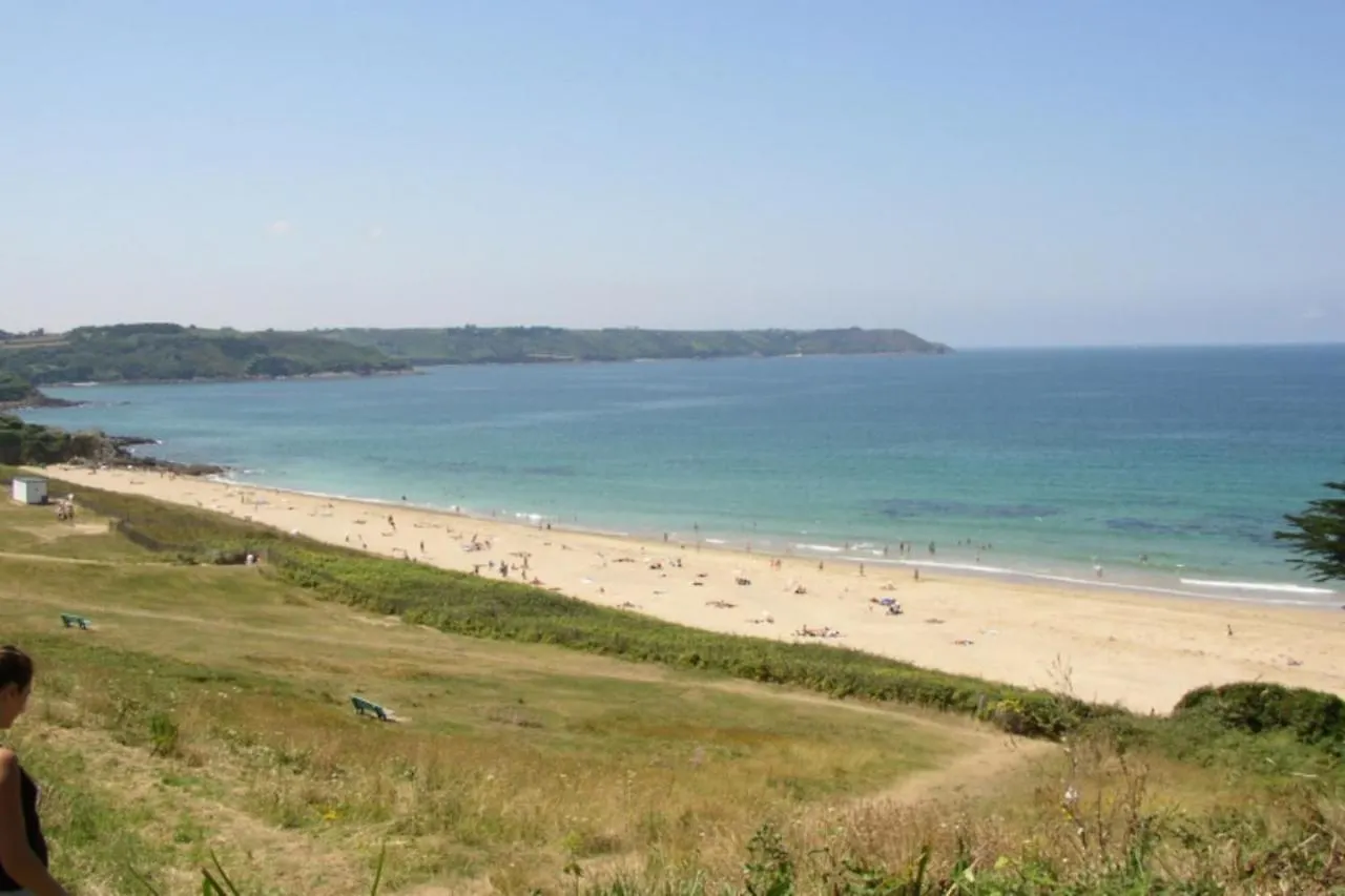 Holiday home Longere Renovee Avec Acces Direct A La Mer Guimaec